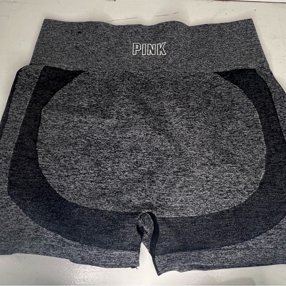 PINK - Victoria's Secret Seamless Shorts large